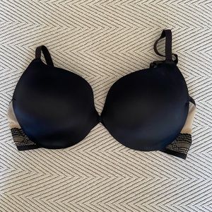 Maidenform push-up bra with lace